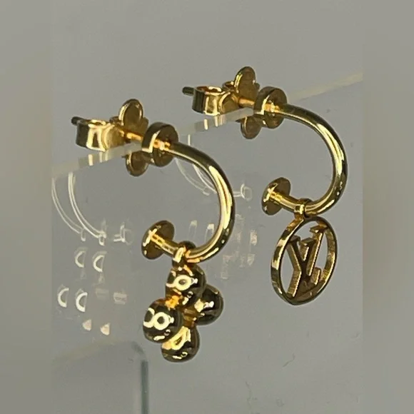 Louis Vuitton Monogram Boucle D'oreille Blooming Earrings - Picture 3 of 9